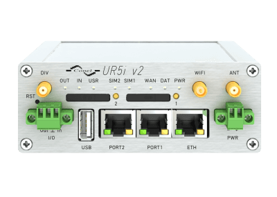 Průmyslový router UMTS/HSPA+ UR5i v2F pohled zepředu